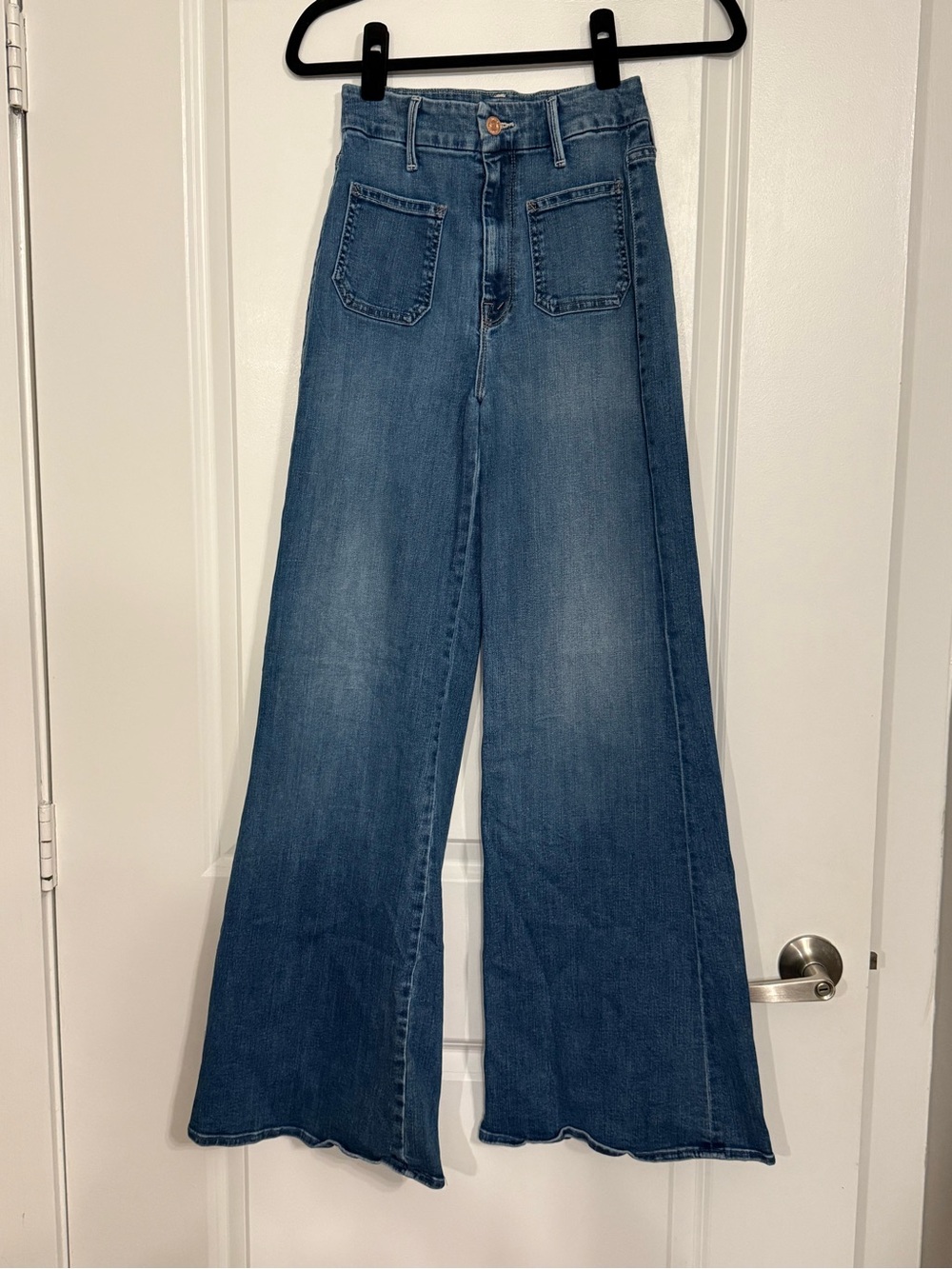 MOTHER High-Rise Wide-Leg Jeans in Medium Blue Wash - Picture 2 of 9